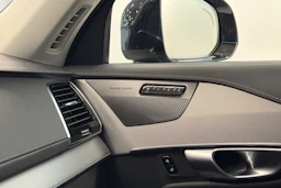 harmaa Volvo XC90 2024 kuva 13.