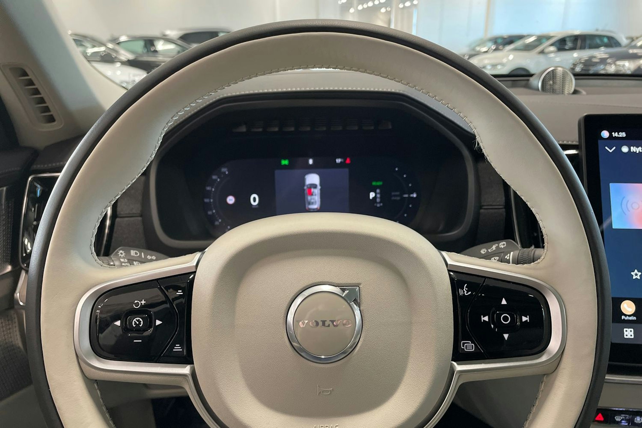 musta Volvo XC90 2026 kuva 17.