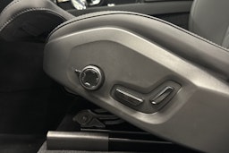 musta Volvo XC90 2026 kuva 28.