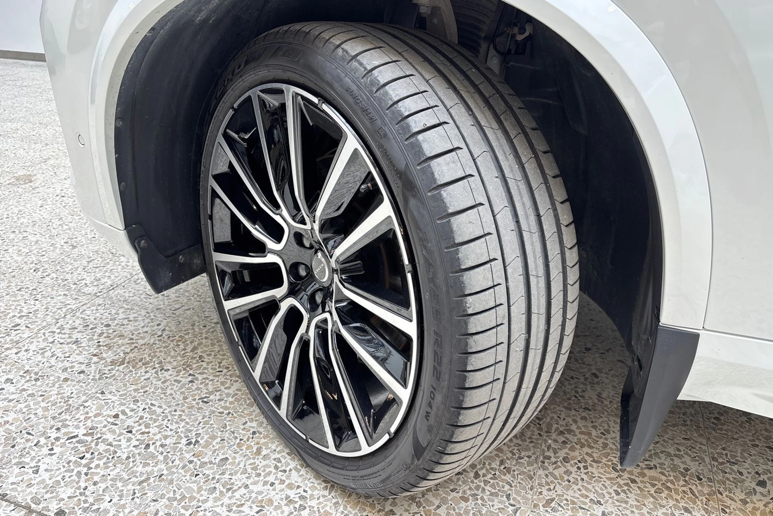valkoinen Volvo XC90 2026 kuva 10.