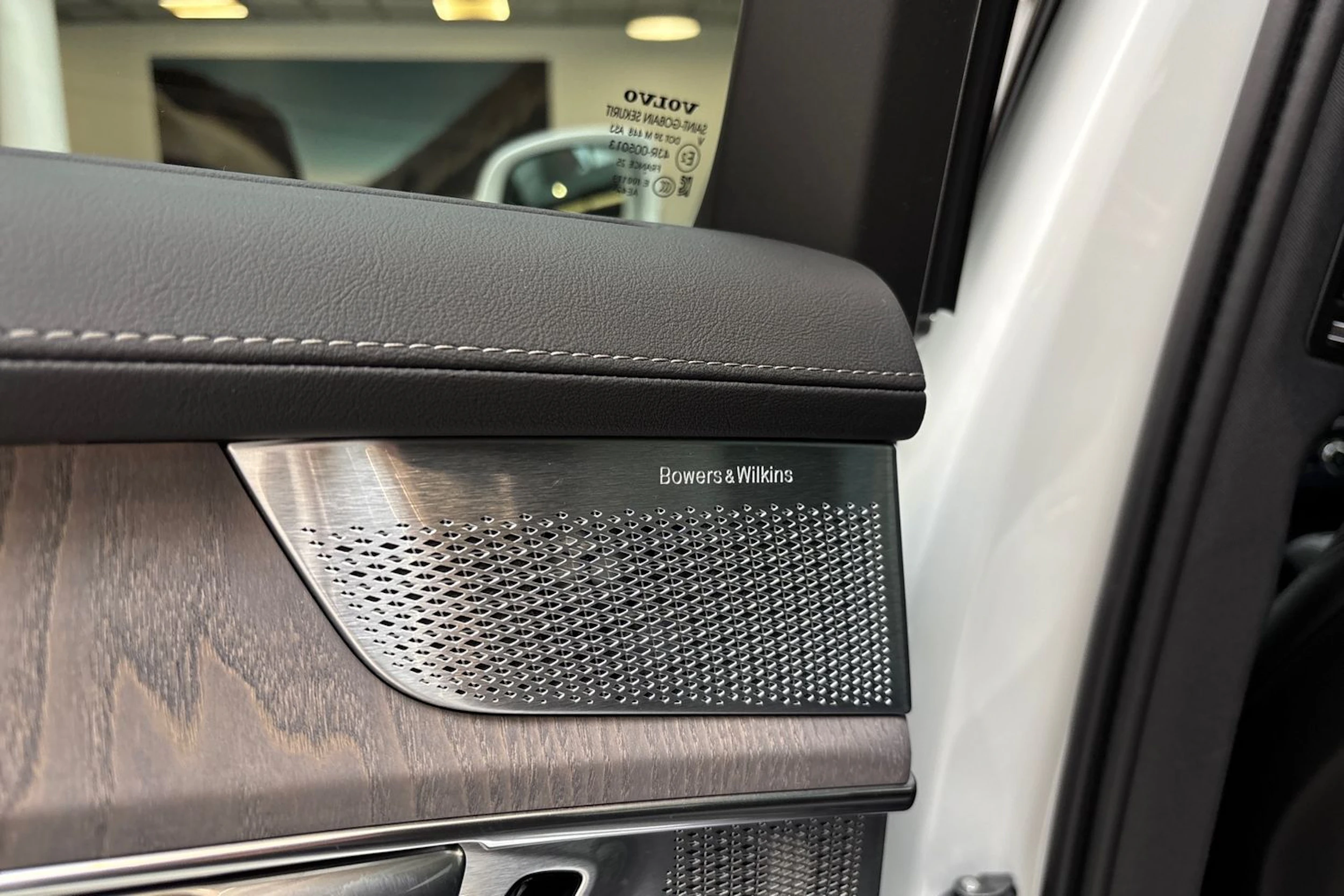 valkoinen Volvo XC90 2026 kuva 20.