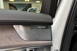 valkoinen Volvo XC90 2026 kuva 20.