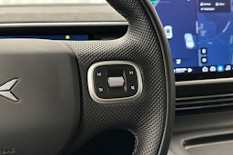 valkoinen XPENG G6 2025 kuva 18.