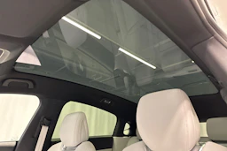 musta XPENG G6 2026 kuva 33.