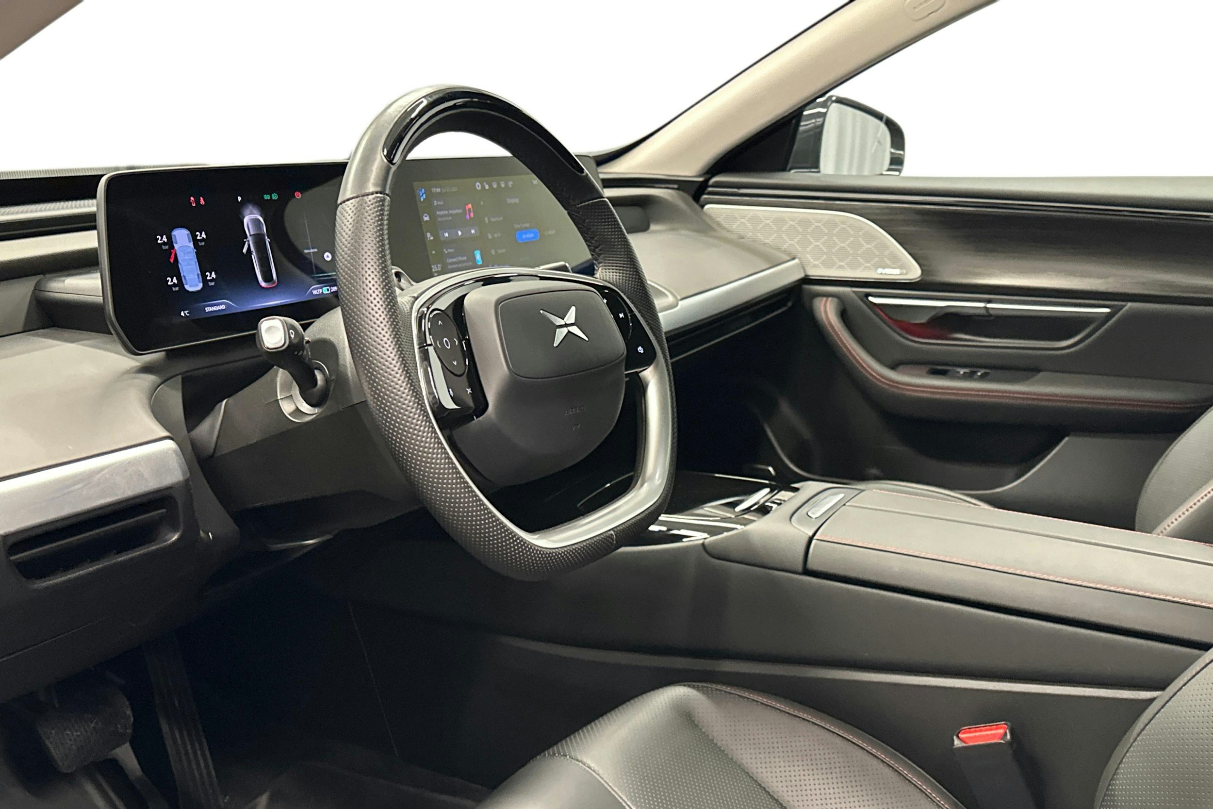 harmaa Xpeng P7 2022 kuva 7.