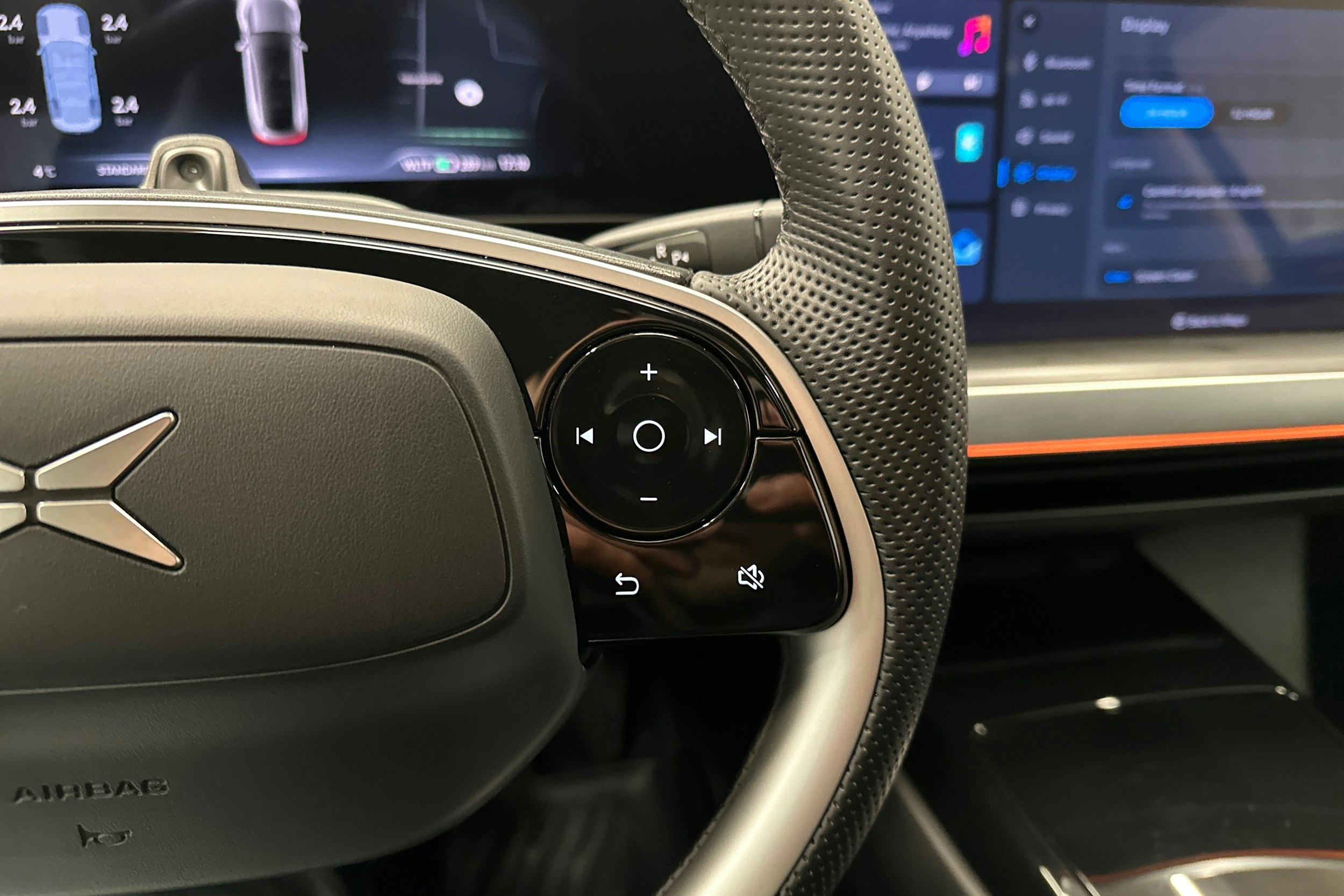 harmaa Xpeng P7 2022 kuva 15.