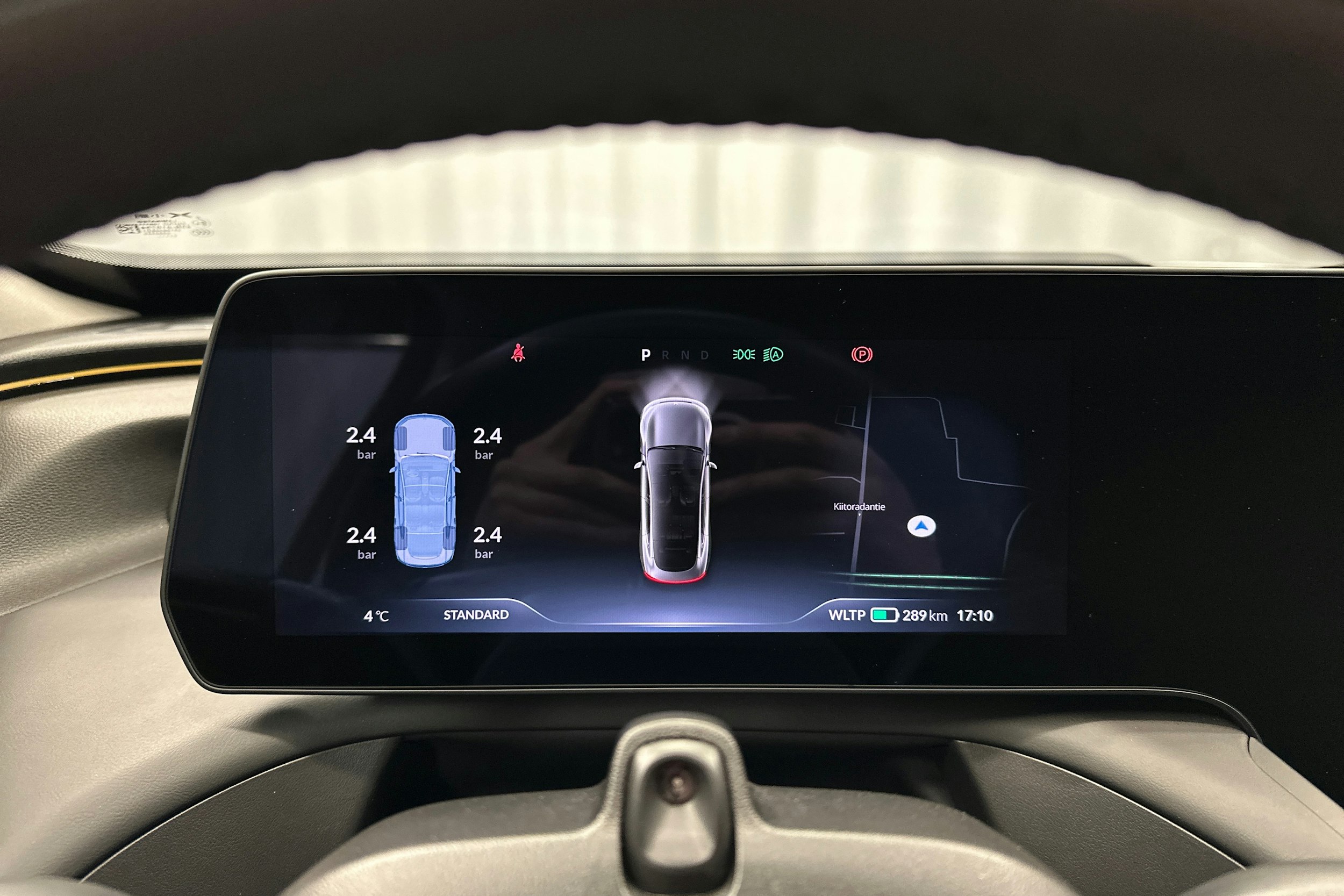 harmaa Xpeng P7 2022 kuva 16.