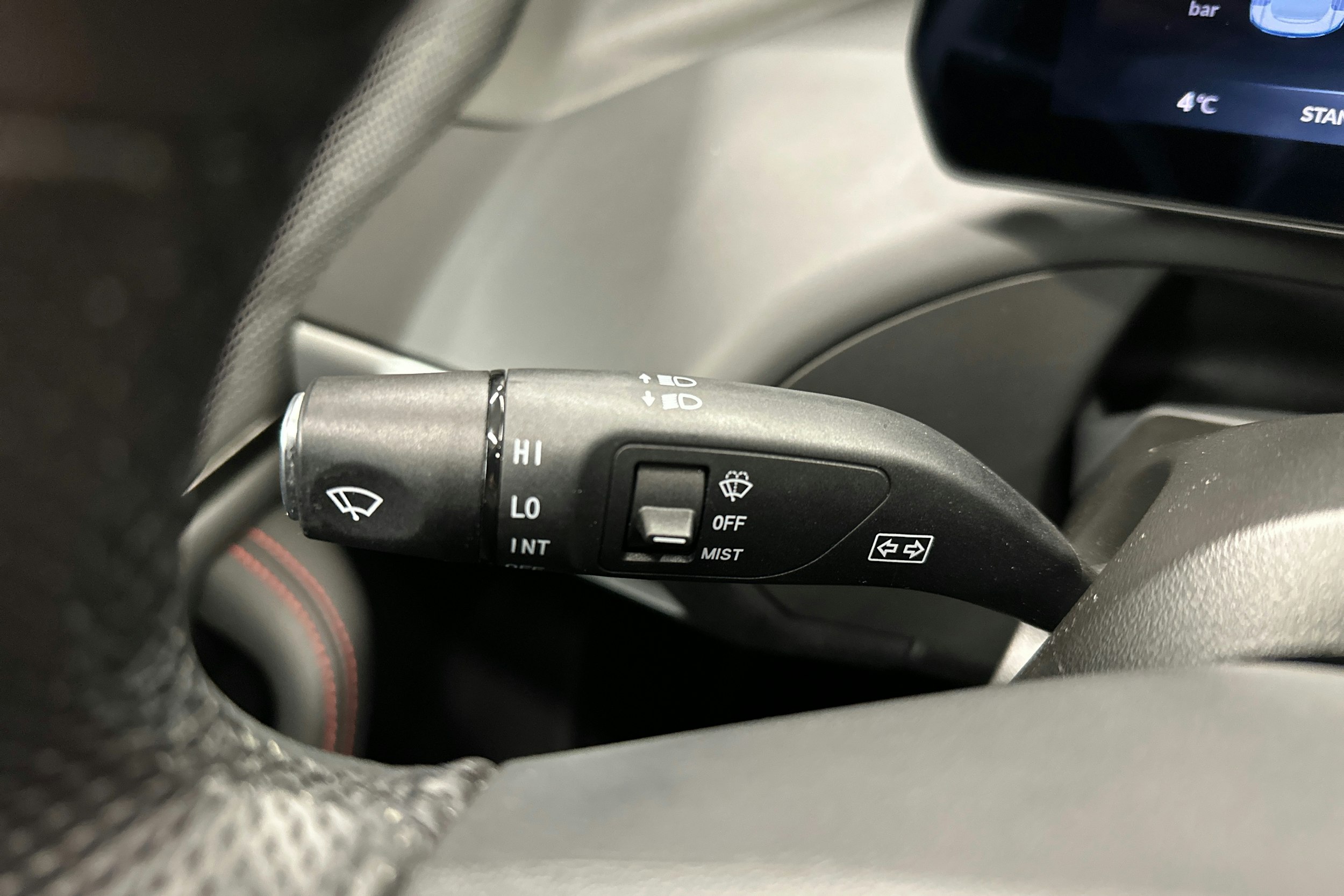 harmaa Xpeng P7 2022 kuva 19.