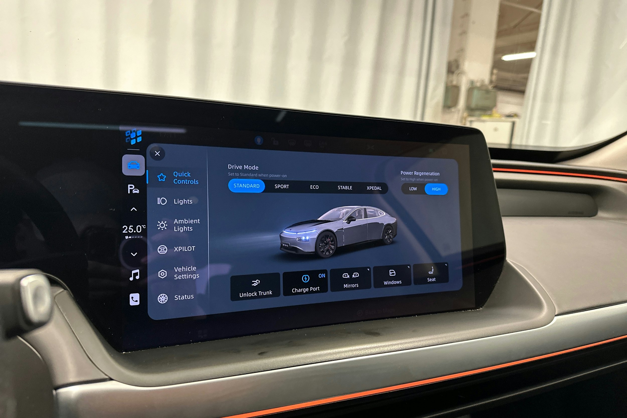 harmaa Xpeng P7 2022 kuva 23.