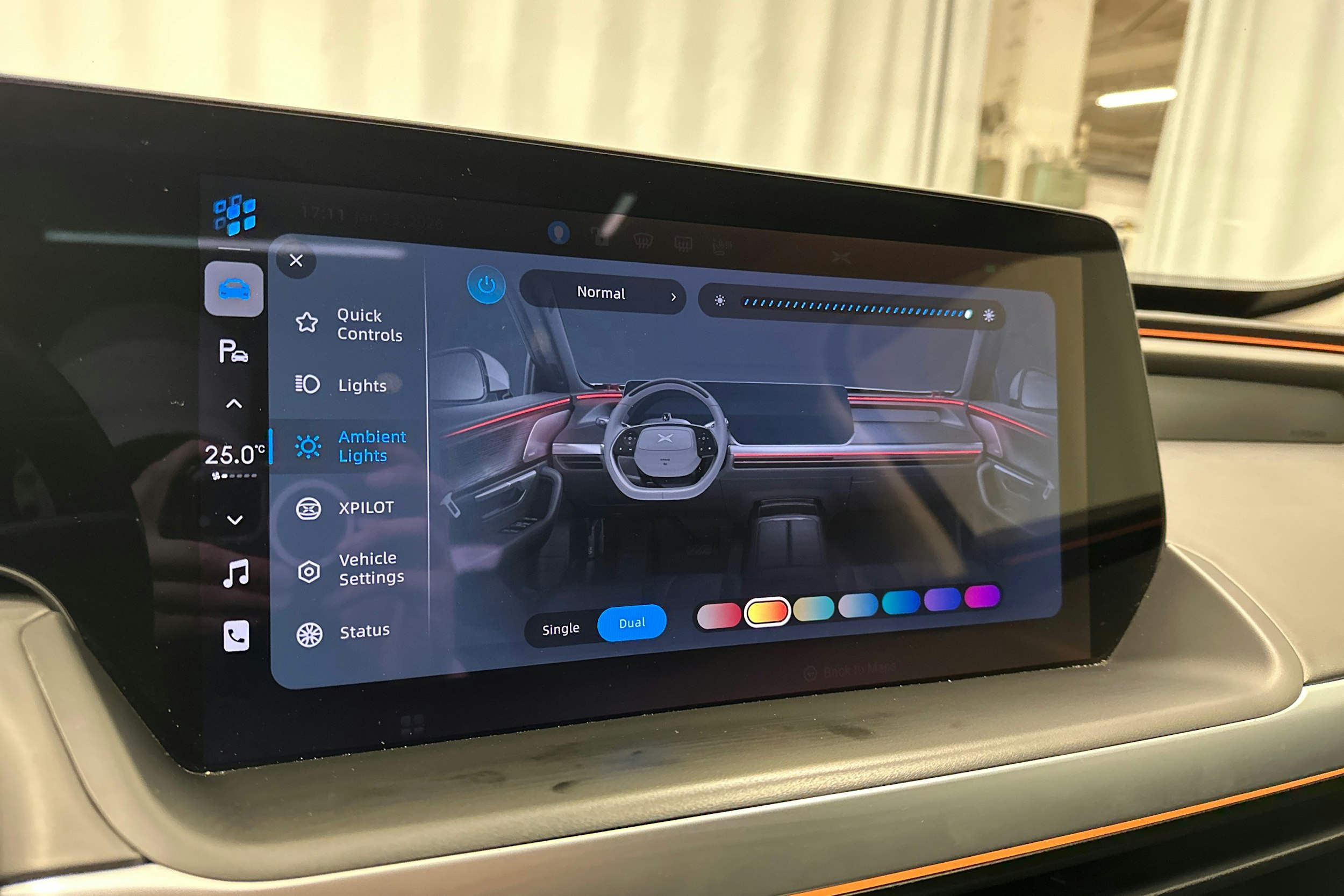 harmaa Xpeng P7 2022 kuva 24.