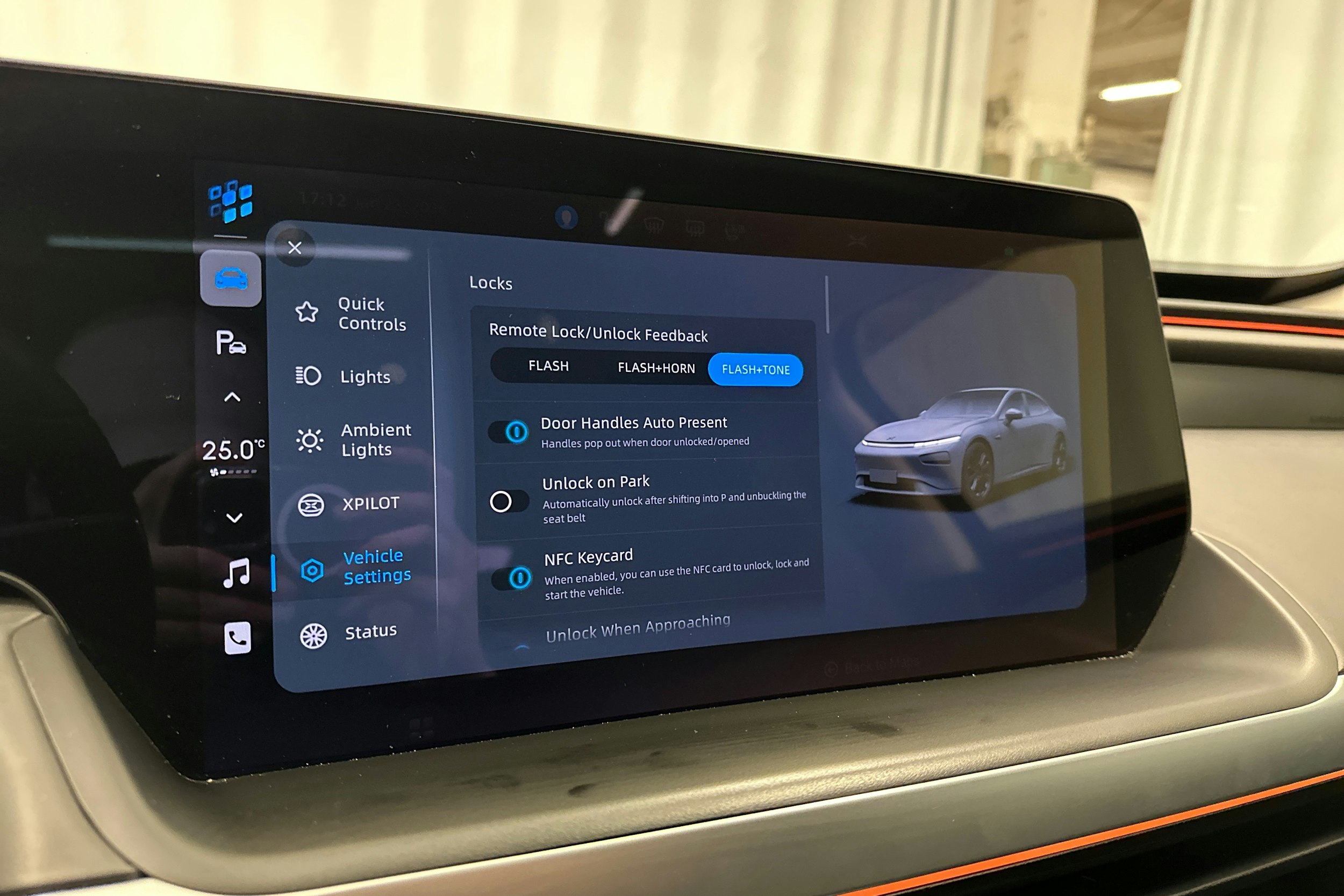 harmaa Xpeng P7 2022 kuva 27.