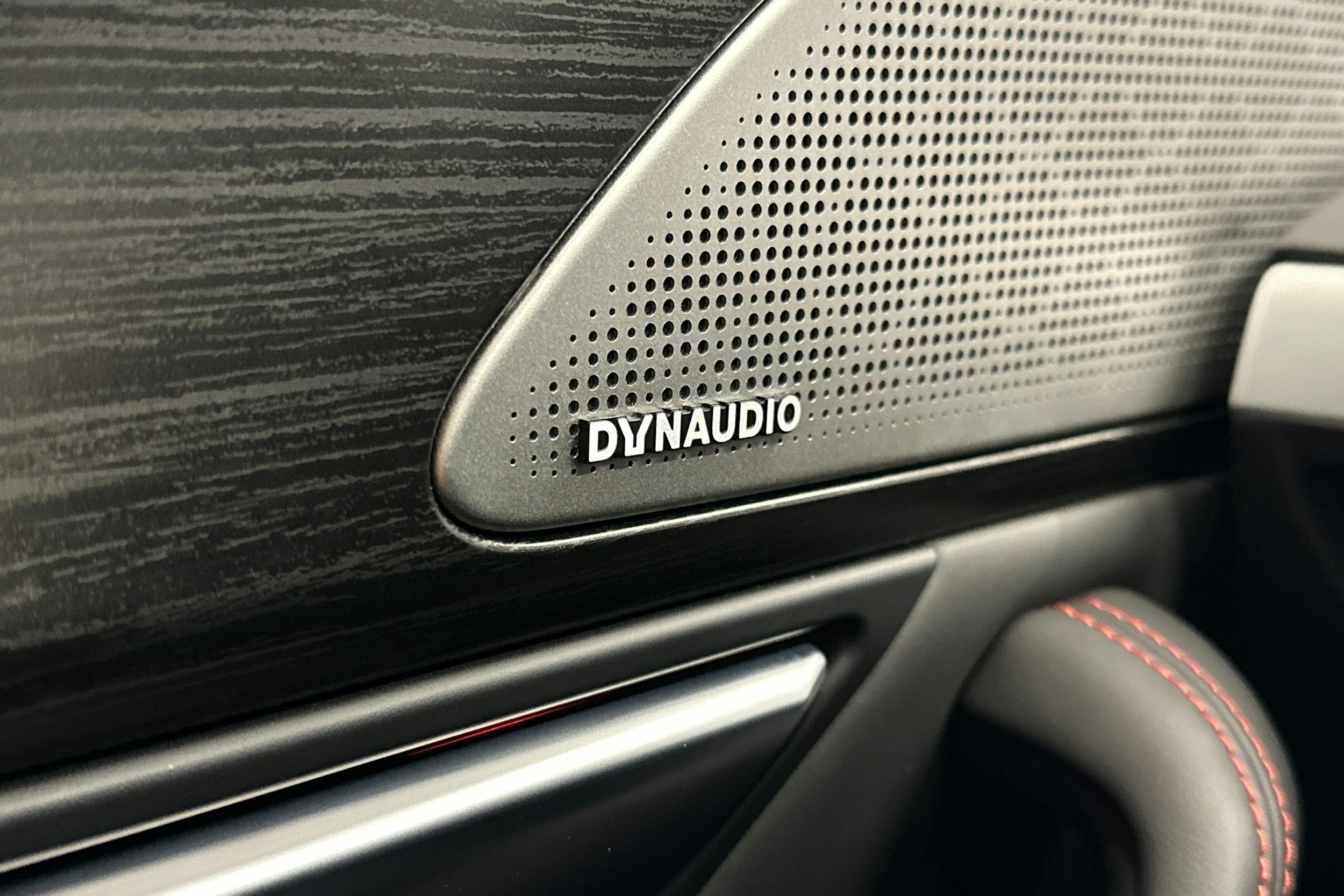 harmaa Xpeng P7 2022 kuva 30.