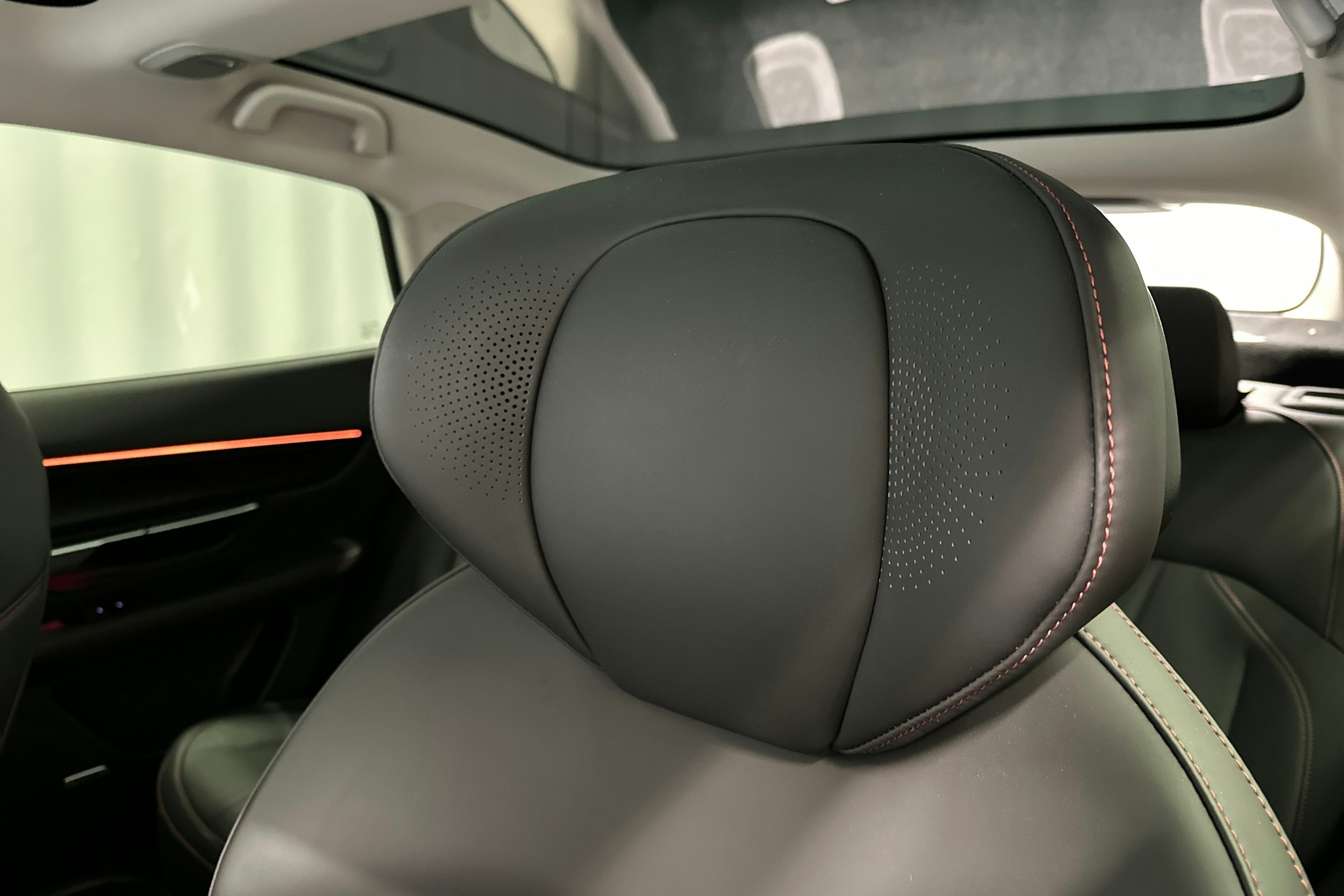 harmaa Xpeng P7 2022 kuva 31.