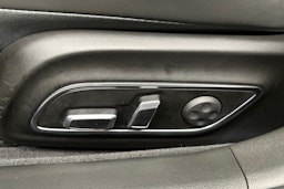 harmaa Xpeng P7 2022 kuva 34.