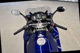 sininen Yamaha FJR 2004 kuva 9.