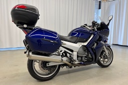 sininen Yamaha FJR 2004 kuva 18.