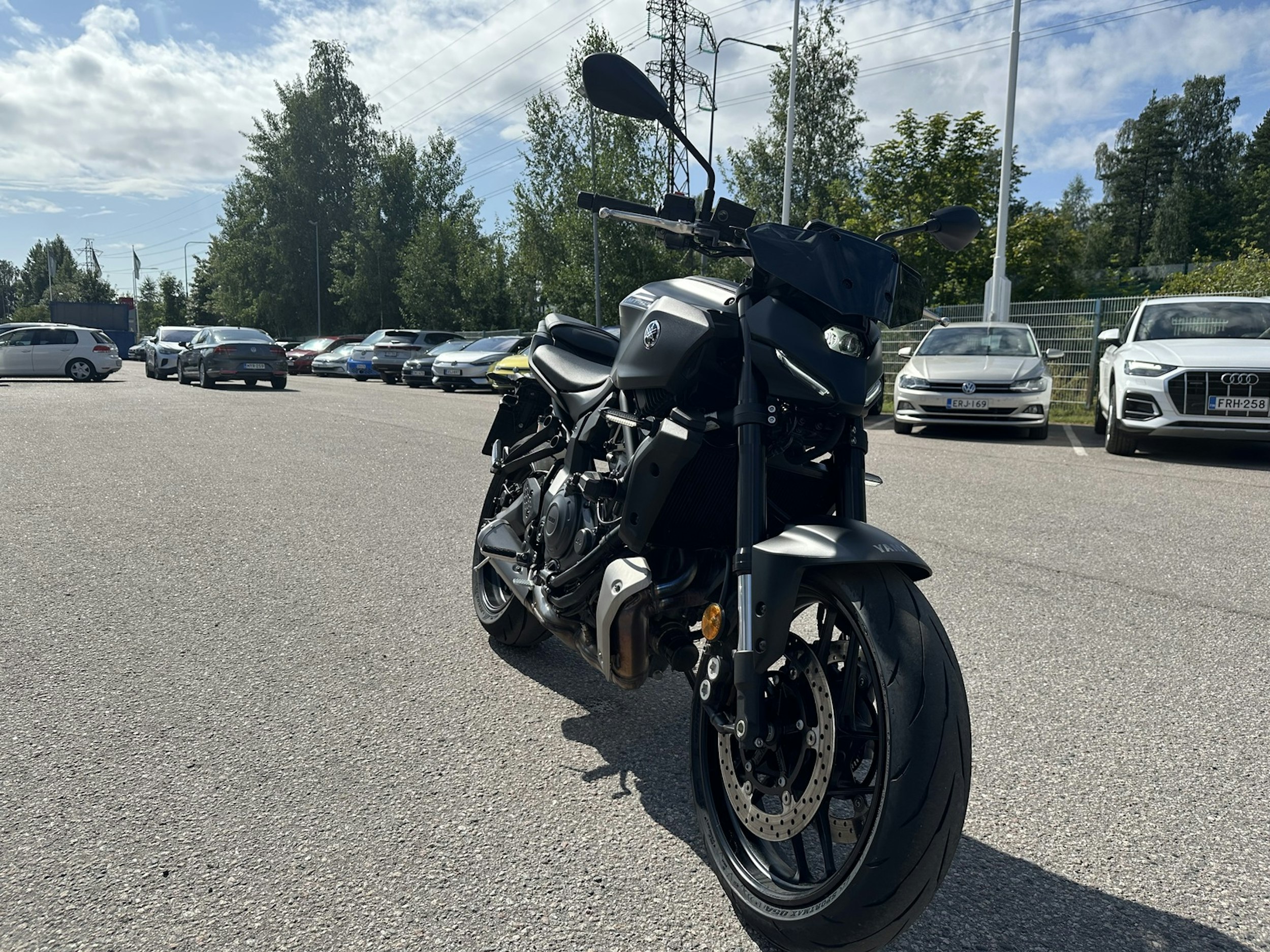 musta Yamaha MT-07 2025 kuva 2.