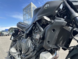 musta Yamaha MT-07 2025 kuva 10.