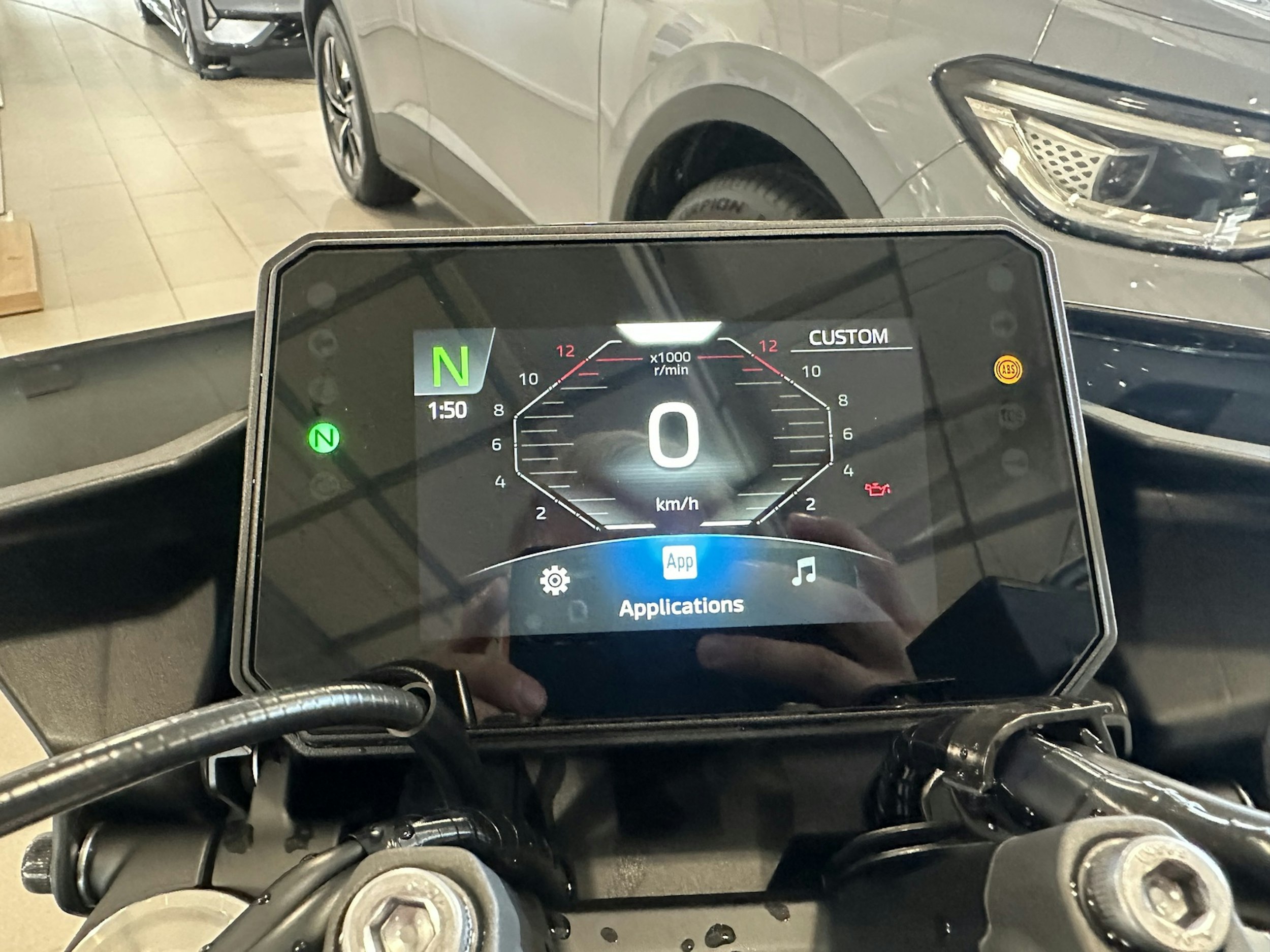 musta Yamaha MT-07 2025 kuva 18.