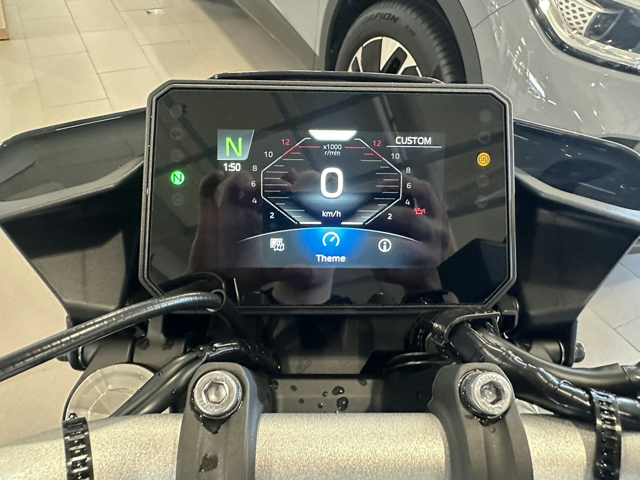 musta Yamaha MT-07 2025 kuva 19.