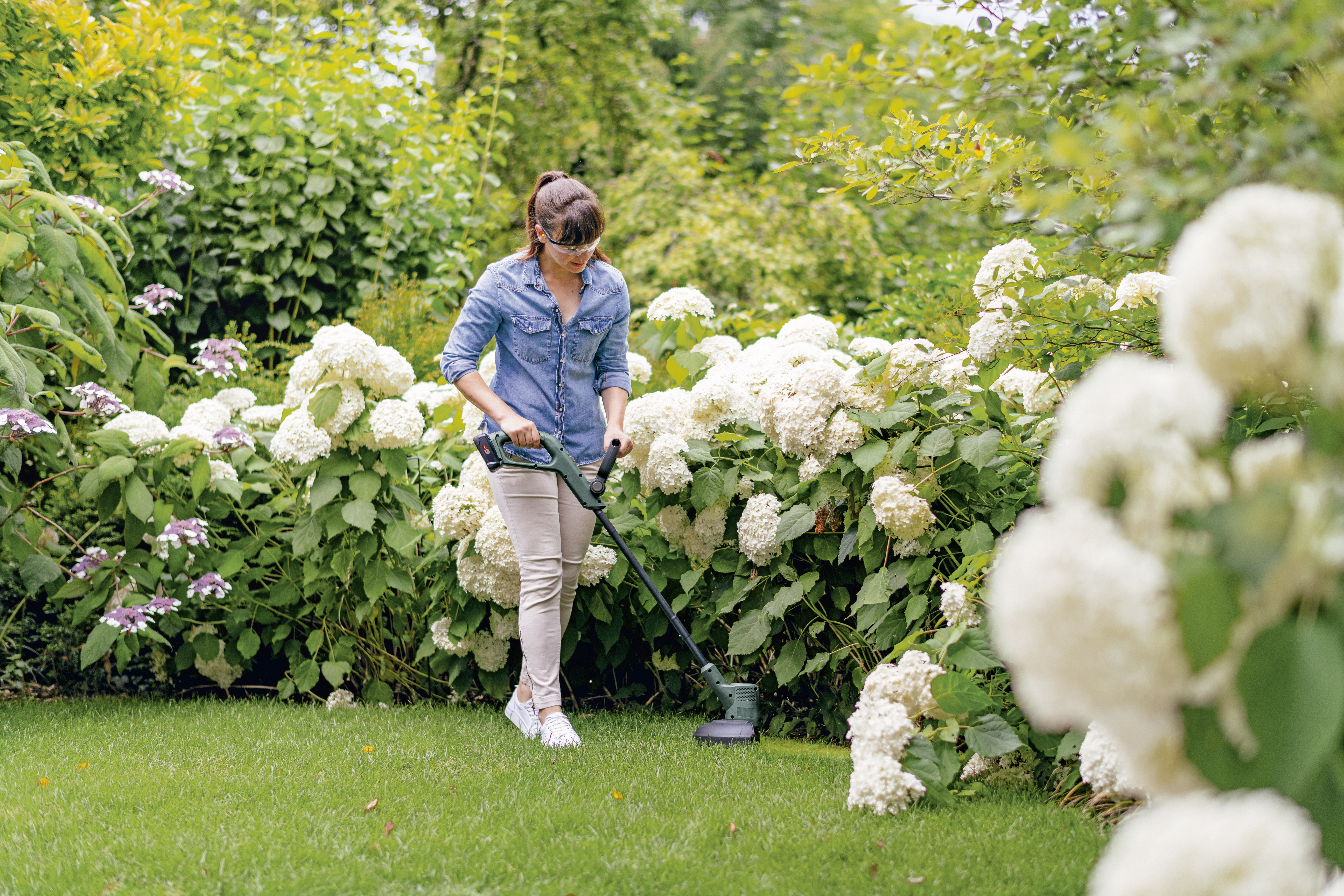 Akkutrimmeri Bosch Easygrasscut 18-230 1x2,0Ah