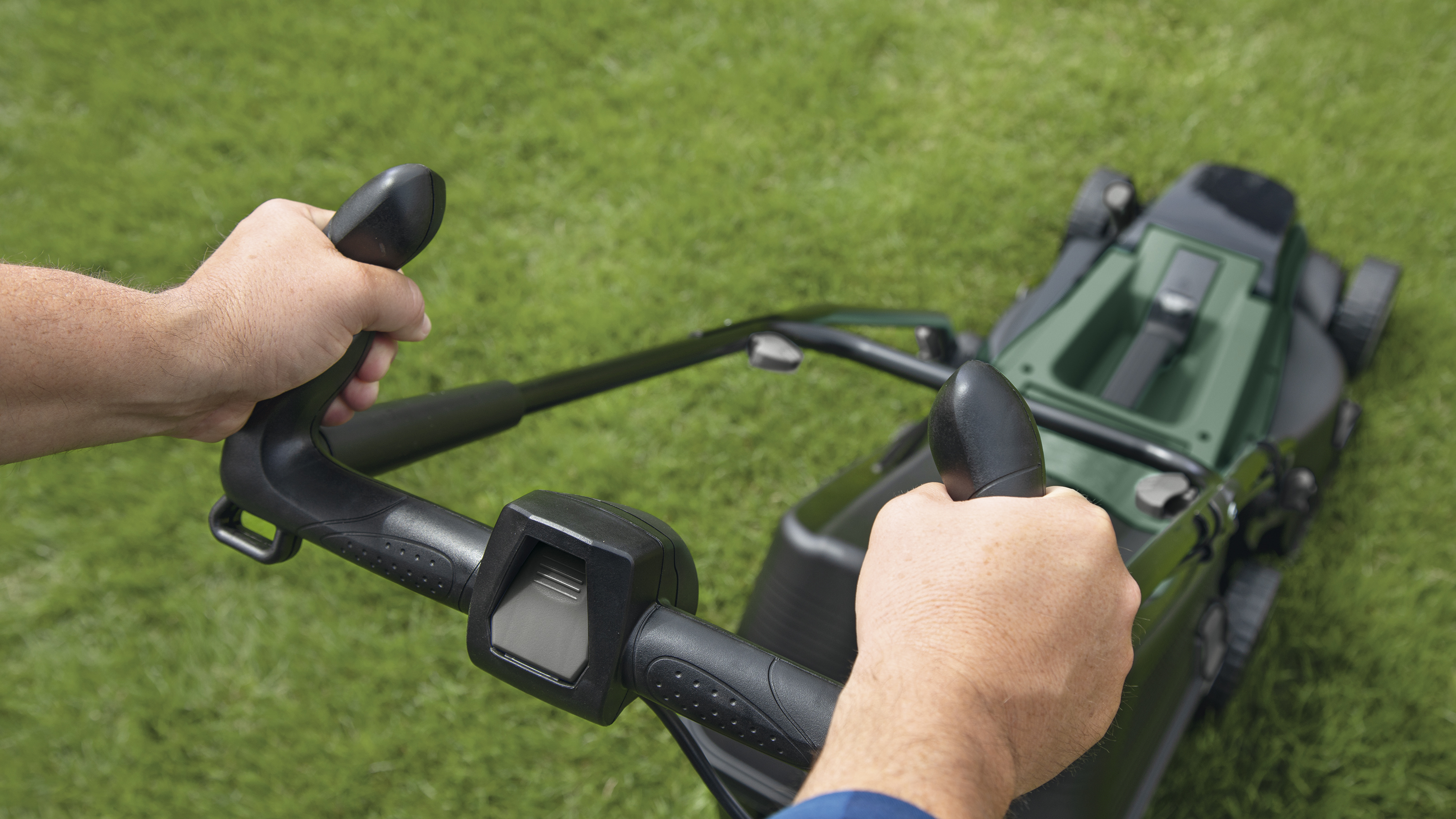 Akkuruohonleikkuri Bosch easyrotak 36-550 4,0Ah