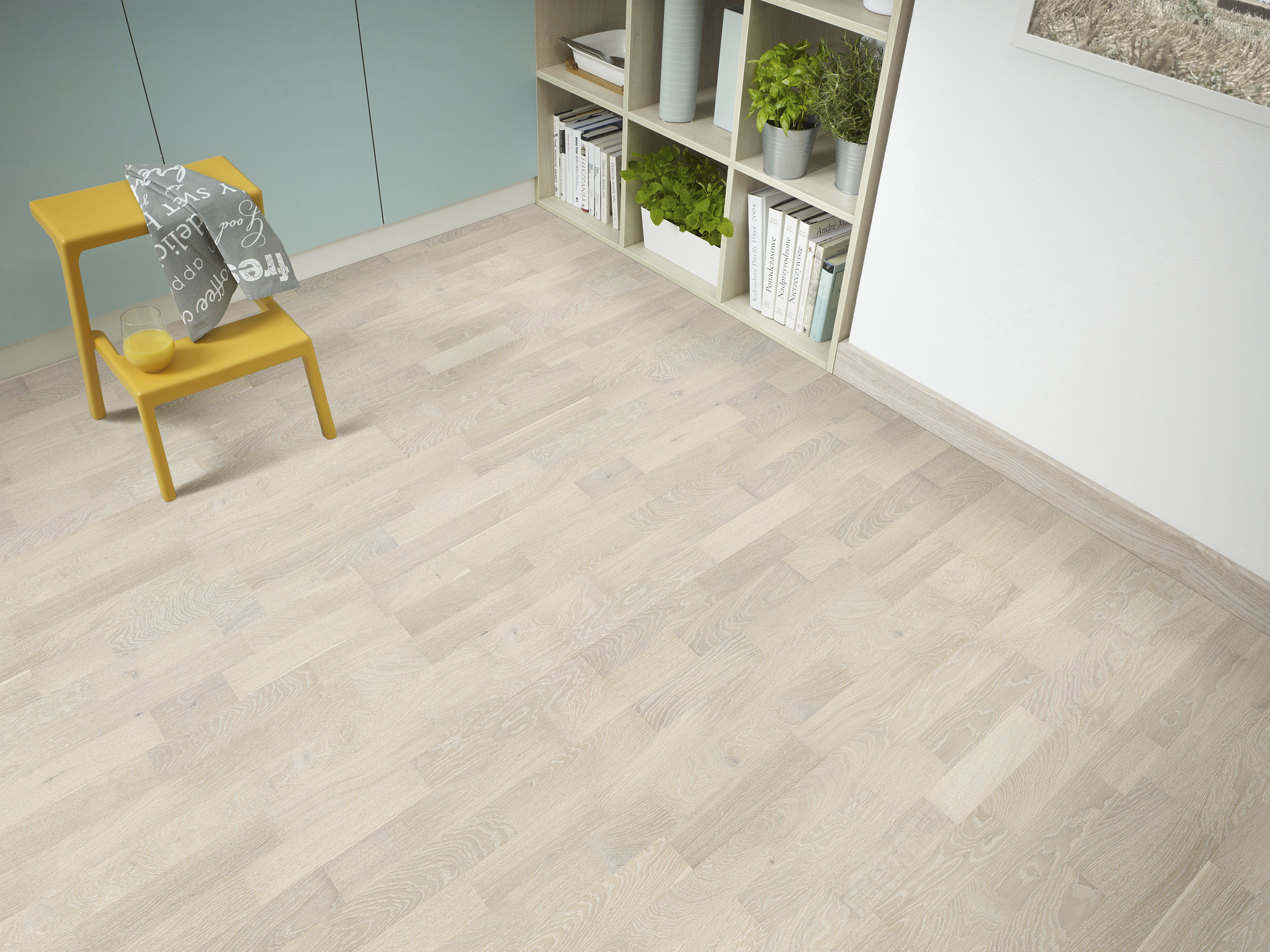 Parkettgolv Cello Pudding Molti Ek 3 Stav Vit Borstad Mattlack