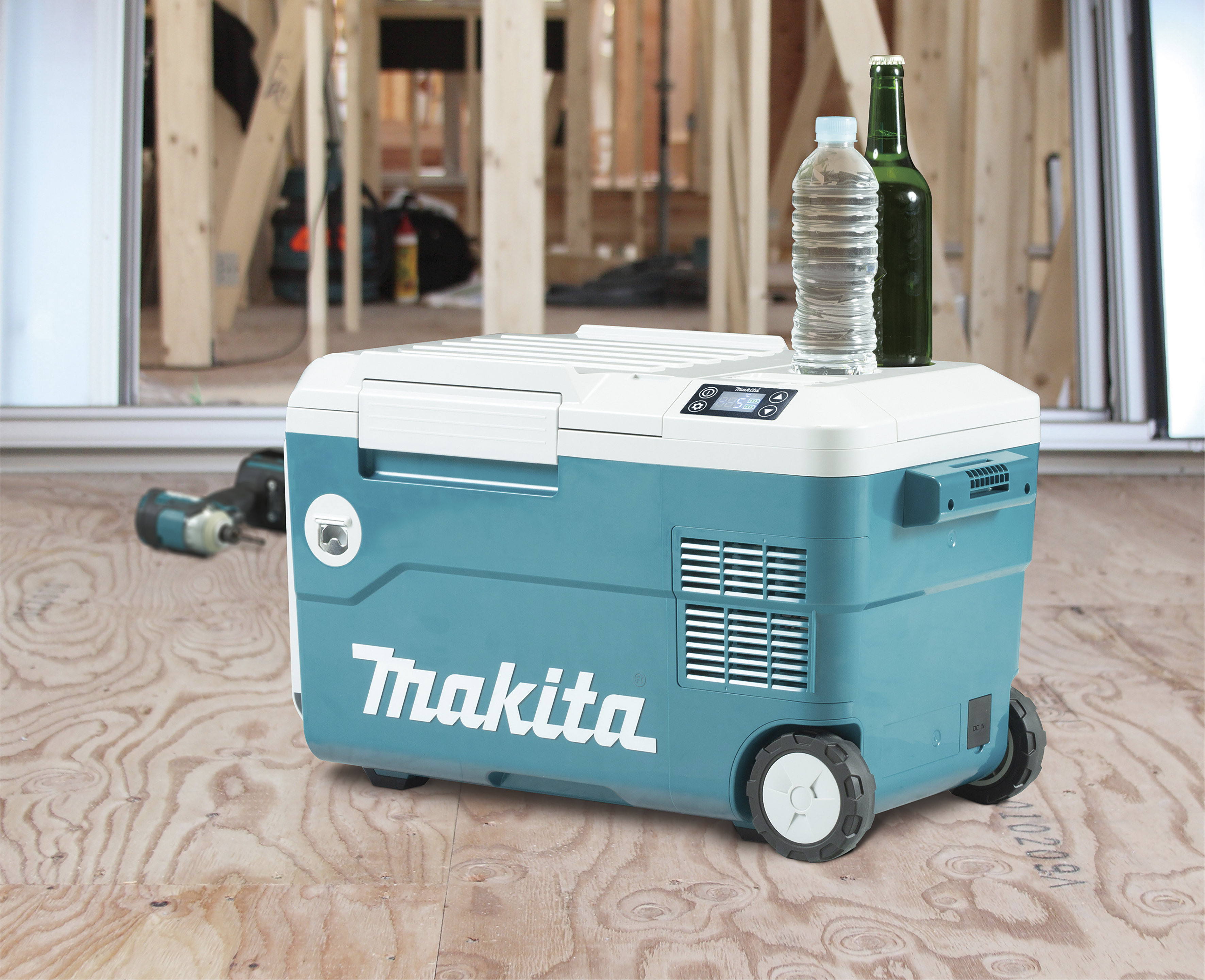 Kylmä- ja lämpölaukku Makita DCW180Z 2x18V 12V tai 230V