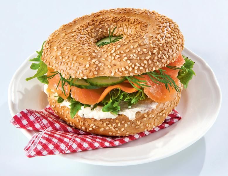 Kylmäsavulohi bagel