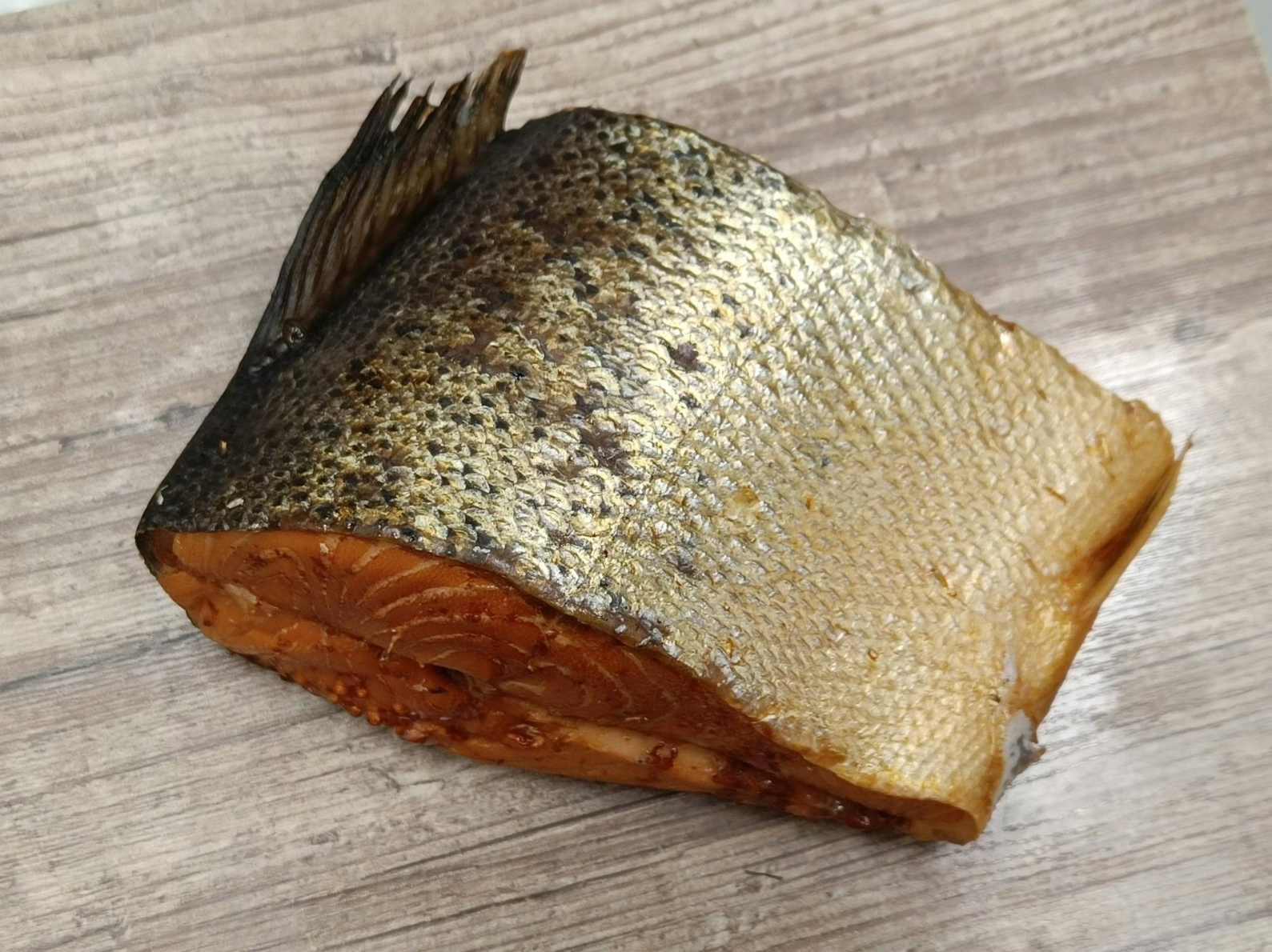 Savustettu lohipala