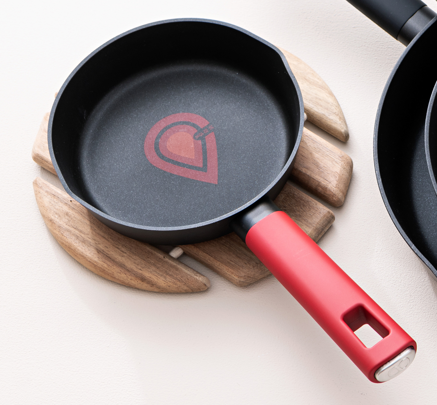 Infinity Chefs Ion Plus paistinpannu 16