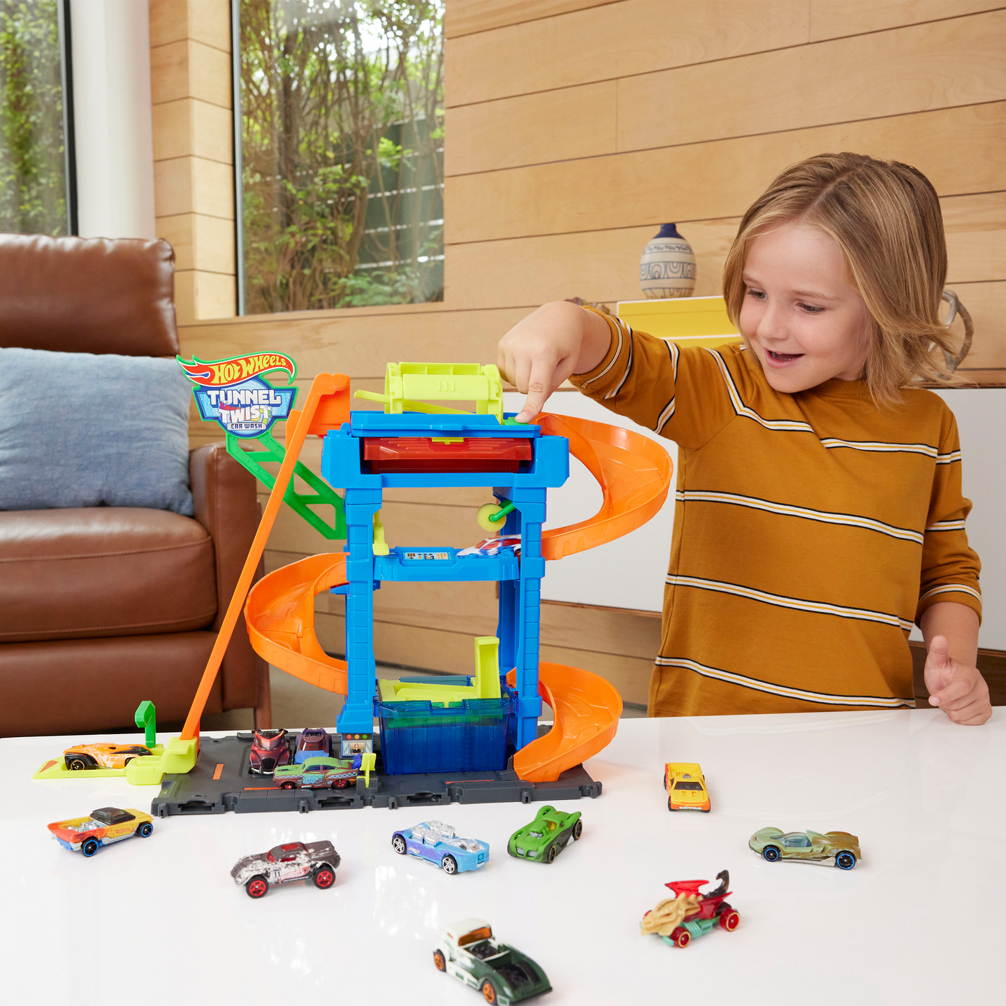 Hot Wheels City ELC - kolmikerroksinen autopesulaleikkisetti