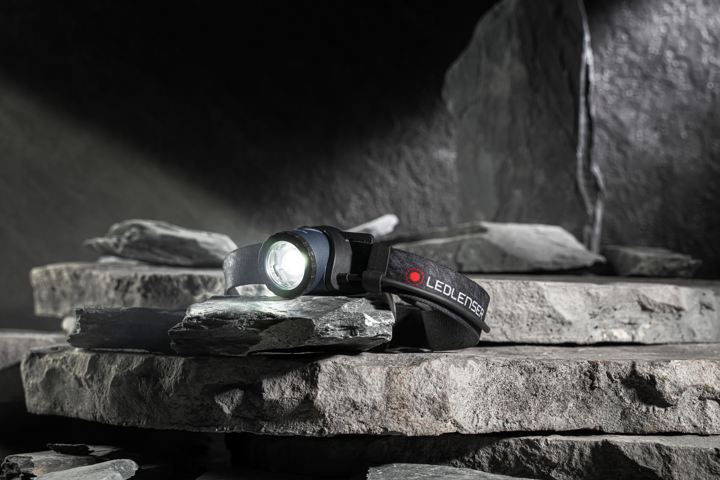 Ledlenser otsalamppu H8R 25v juhlamalli
