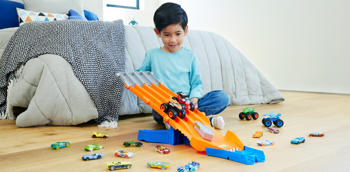 Hot Wheels Monster Trucks Racedown Demolition -autorata