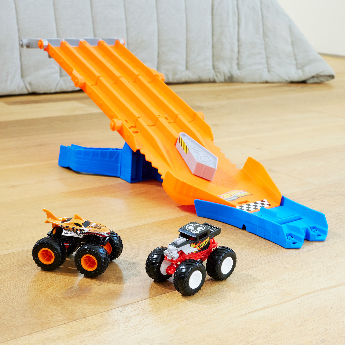 Hot Wheels Monster Trucks Racedown Demolition -autorata
