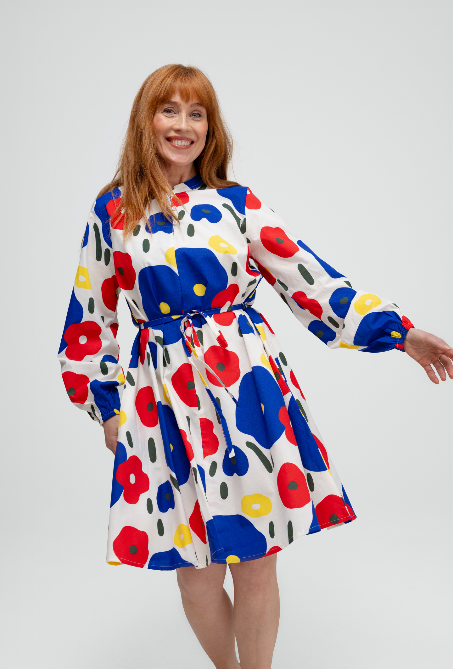 Finnwear C051 kukkakuosinen mekko