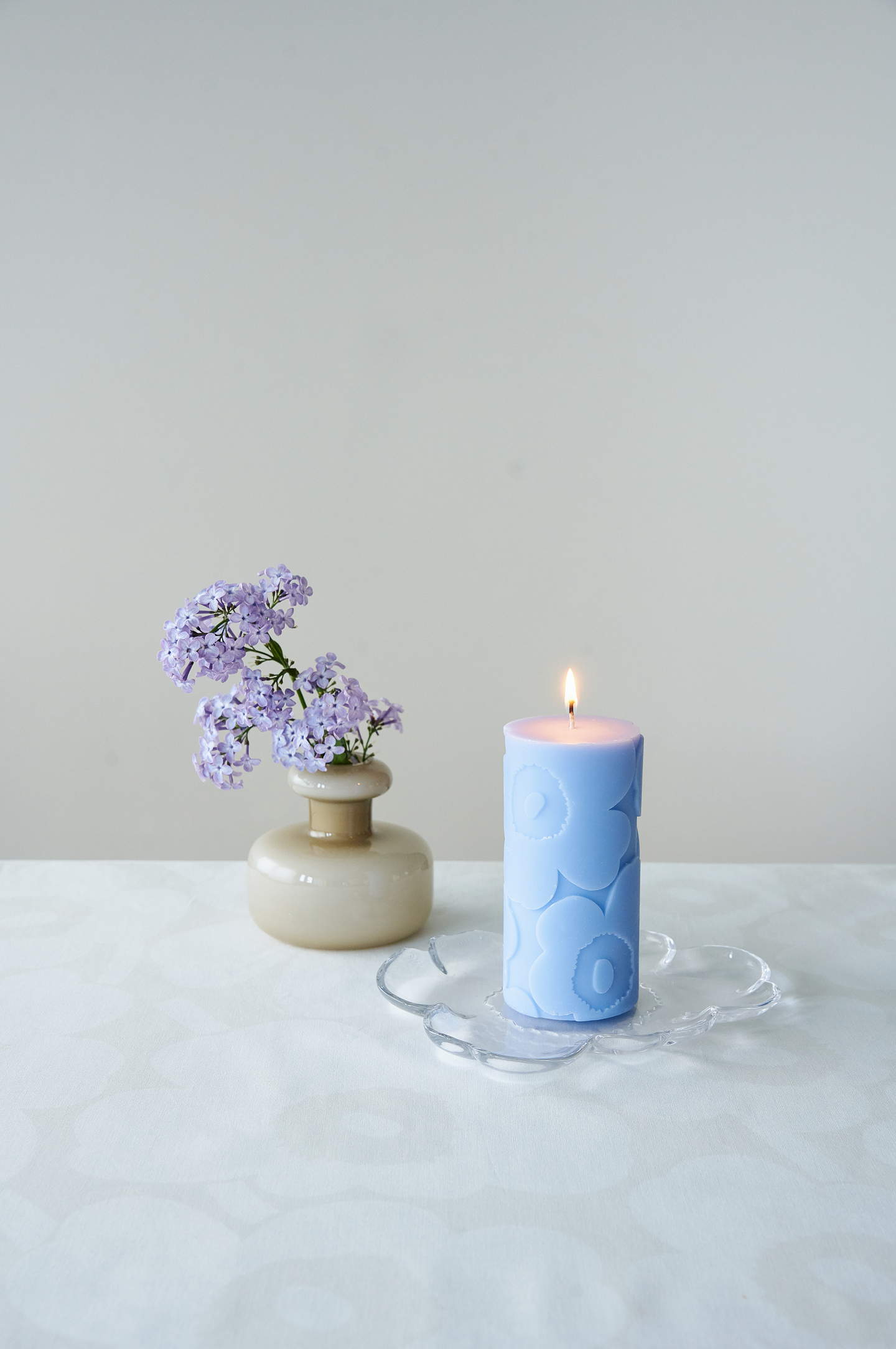 Marimekko Unikko vaaleansininen pöytäkynttilä 6,5x14cm