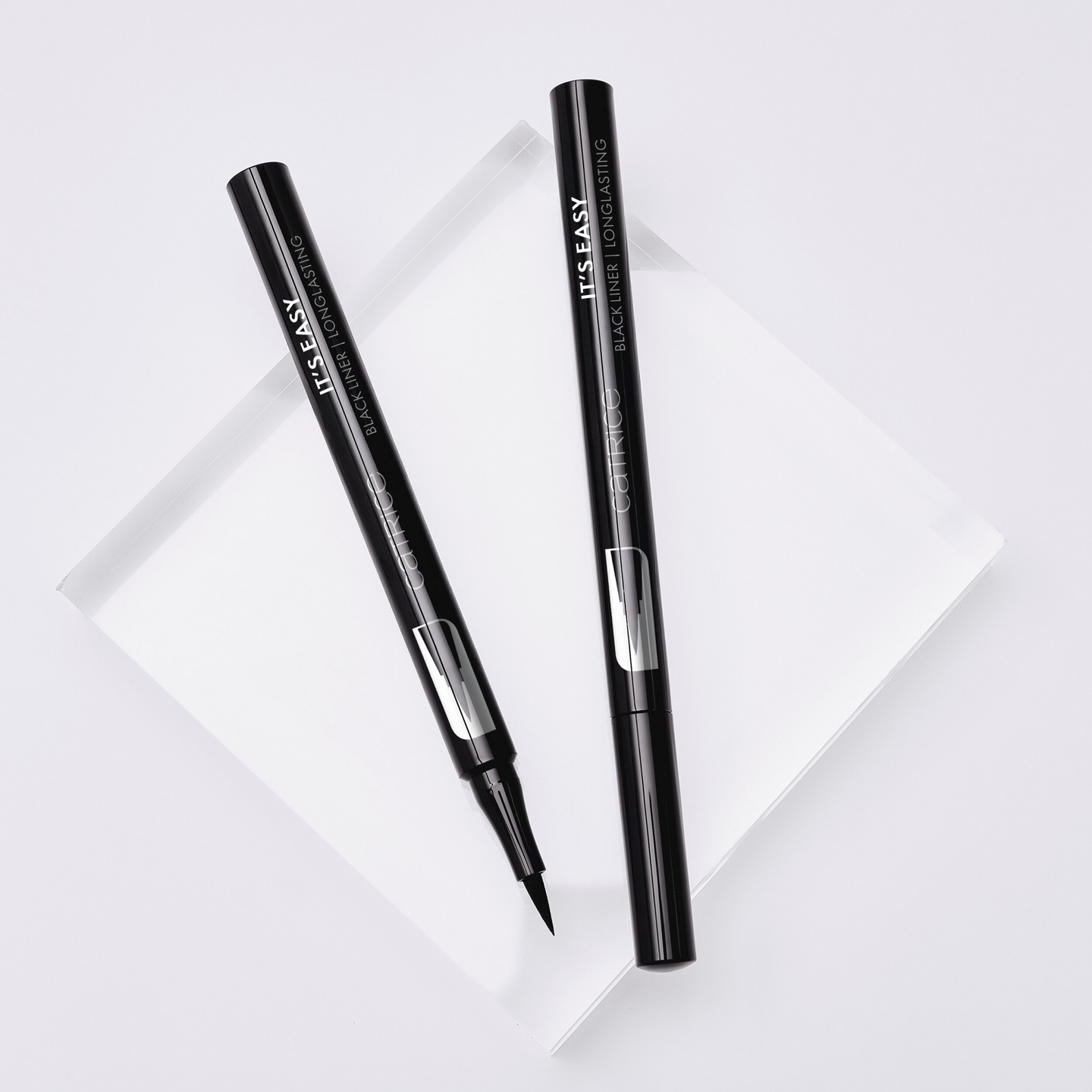 Catrice It's Easy Black Liner nestemäinen silmänrajaus 010 Blackest Black