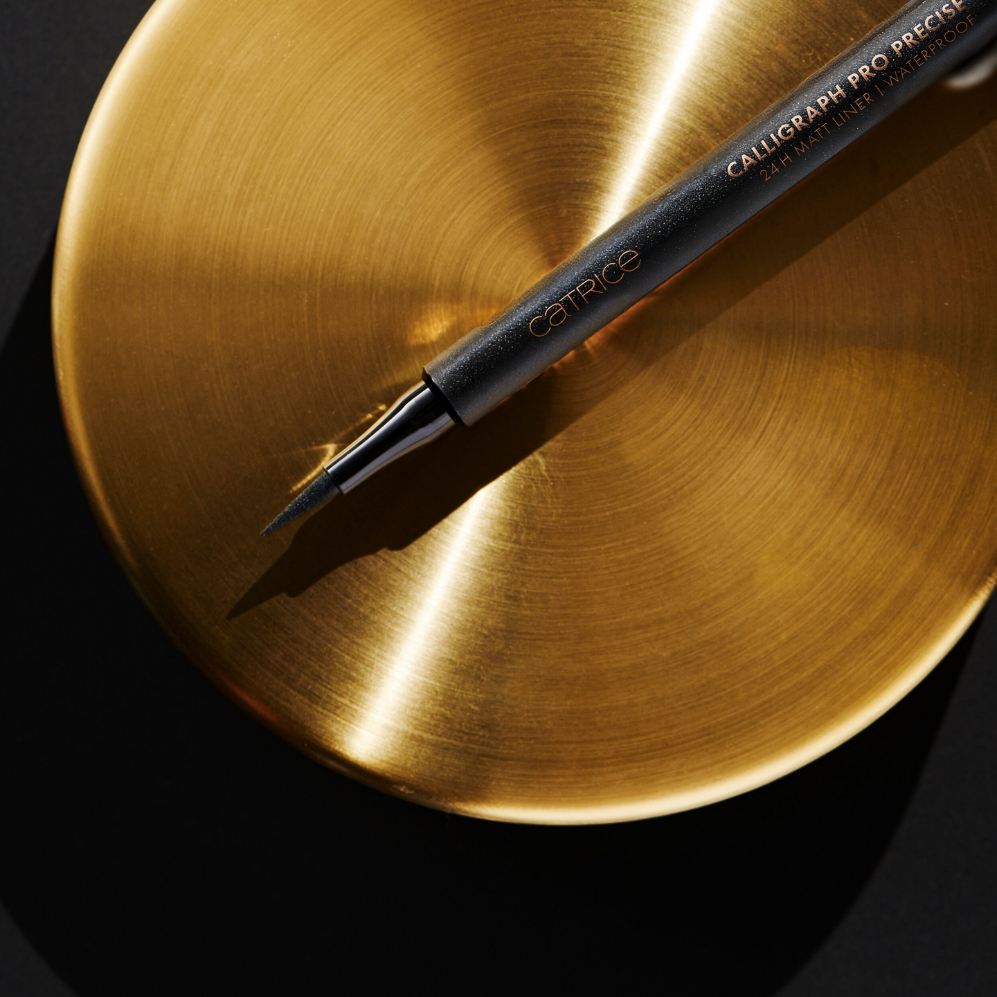 Catrice Calligraph Pro Precise 24h Matt Liner vedenkestävä silmänrajaus 010 Intense Black Waterproof