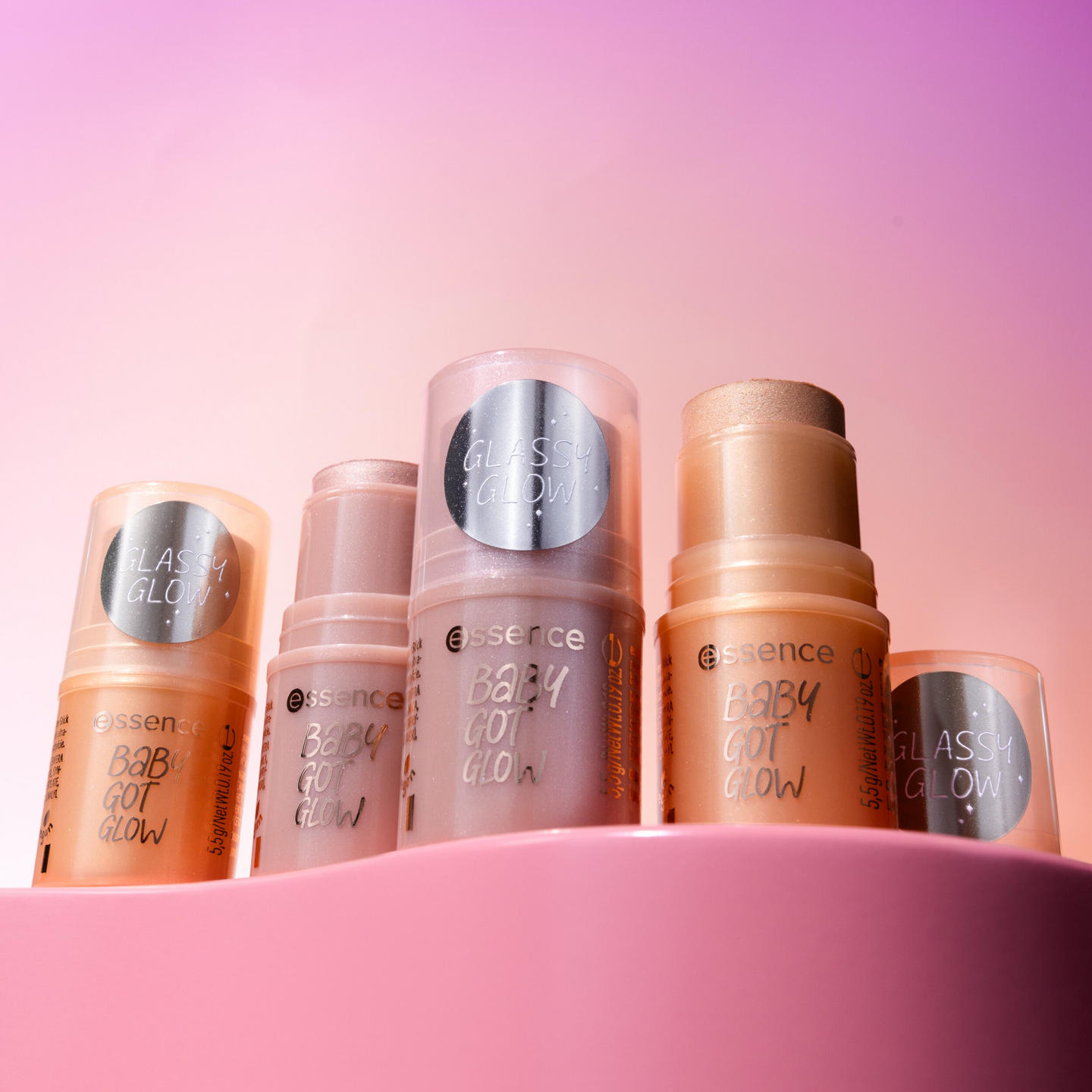 Essence Baby Got Glow korostuspuikko 20 Rosy Glaze