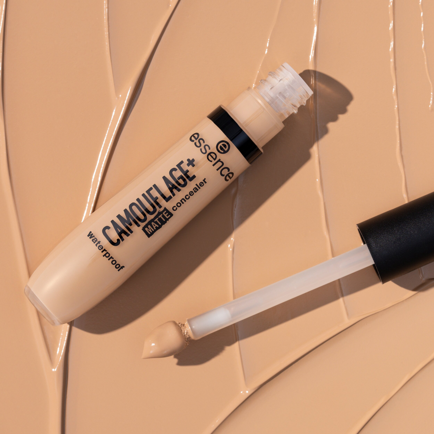 Essence Camouflage+ Matte peitevoide 180