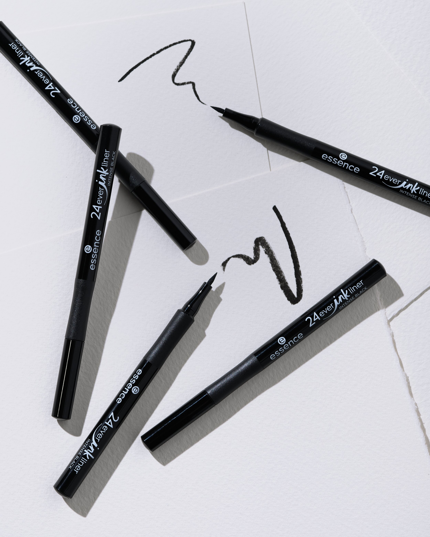 Essence 24ever ink liner silmänrajaus 01 Intense Black