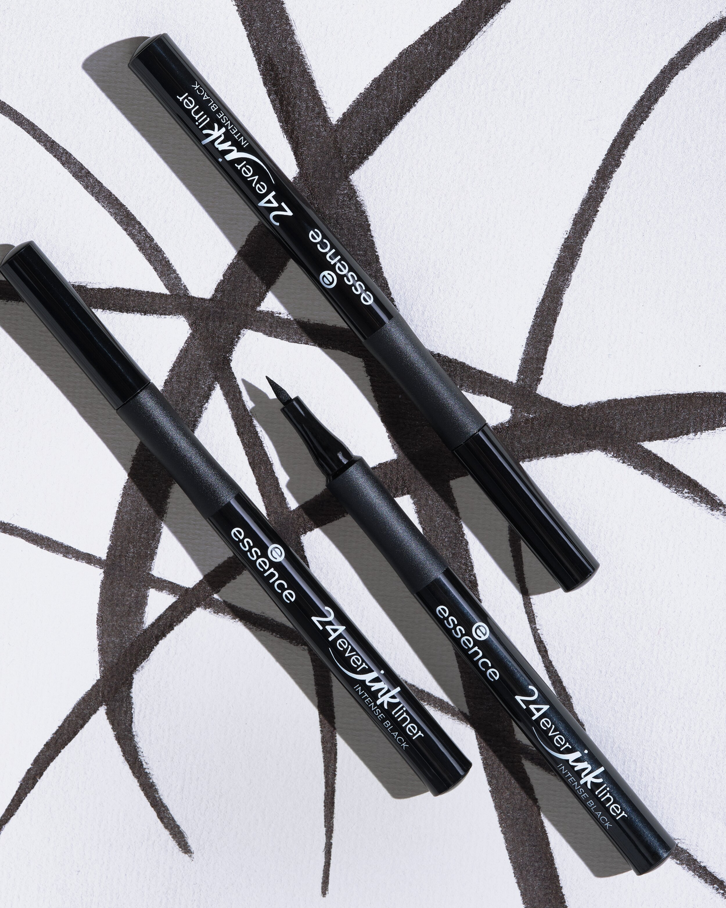 Essence 24ever ink liner silmänrajaus 01 Intense Black