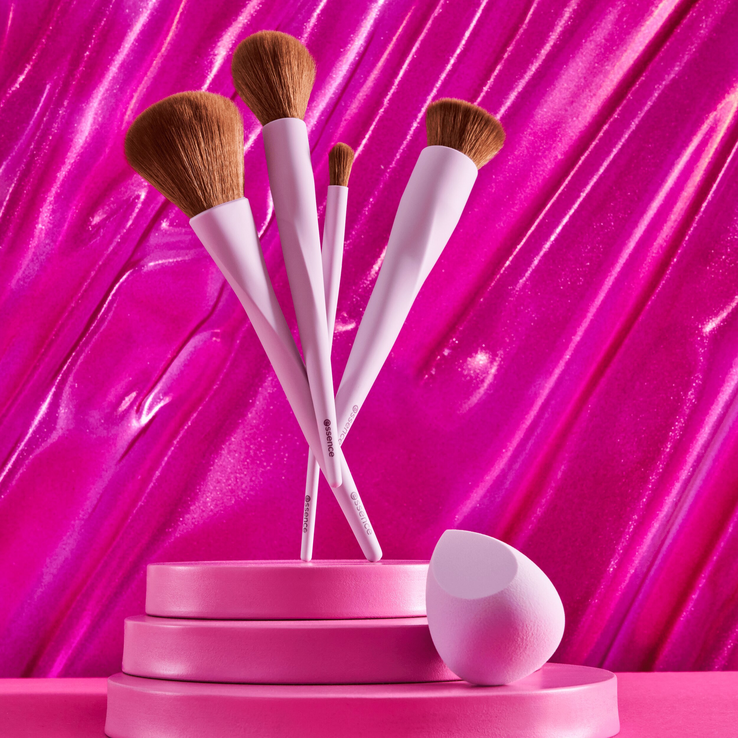 Essence makeup & baking meikkisieni 01 Dab & blend