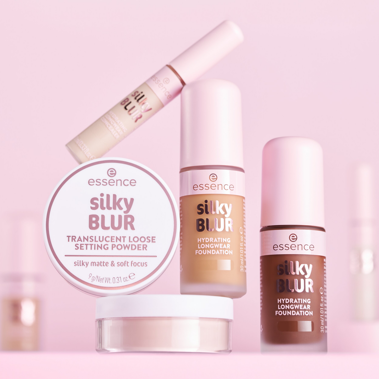Essence Silky Blur hydrating longwear peitevoide 70