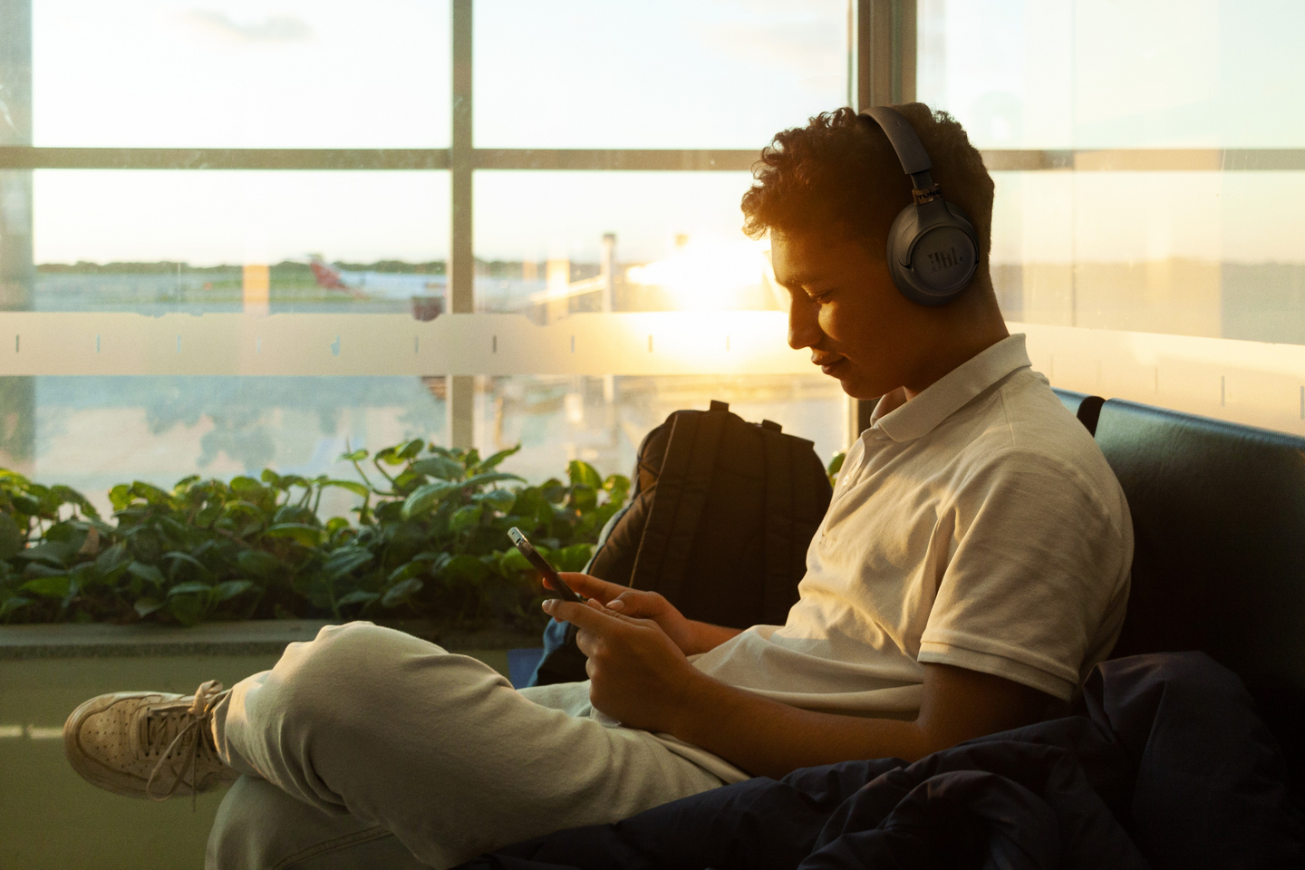 JBL Tune 785NC -langattomat vastamelusankakuulokkeet, musta
