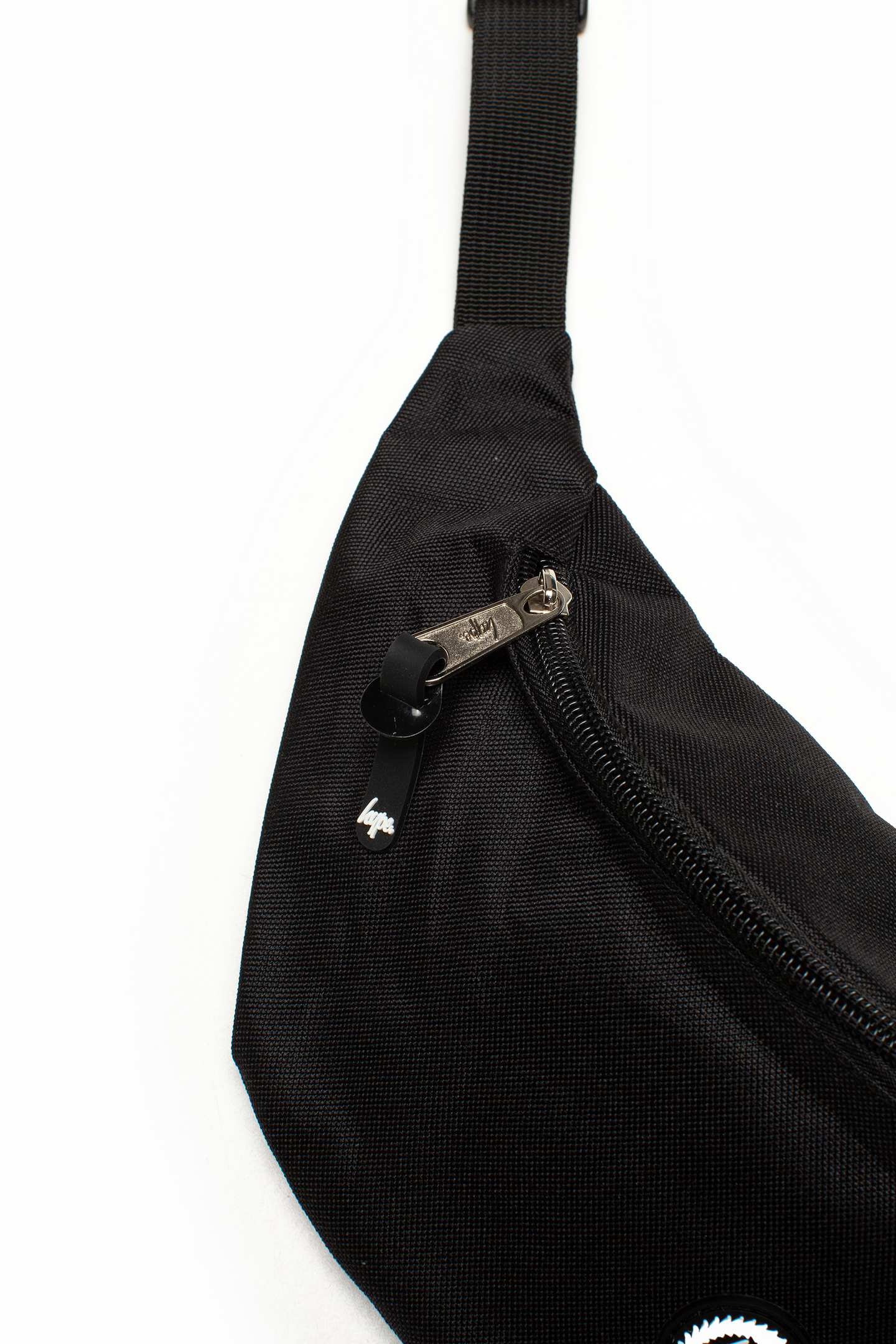 Hype Black basic vyötärölaukku