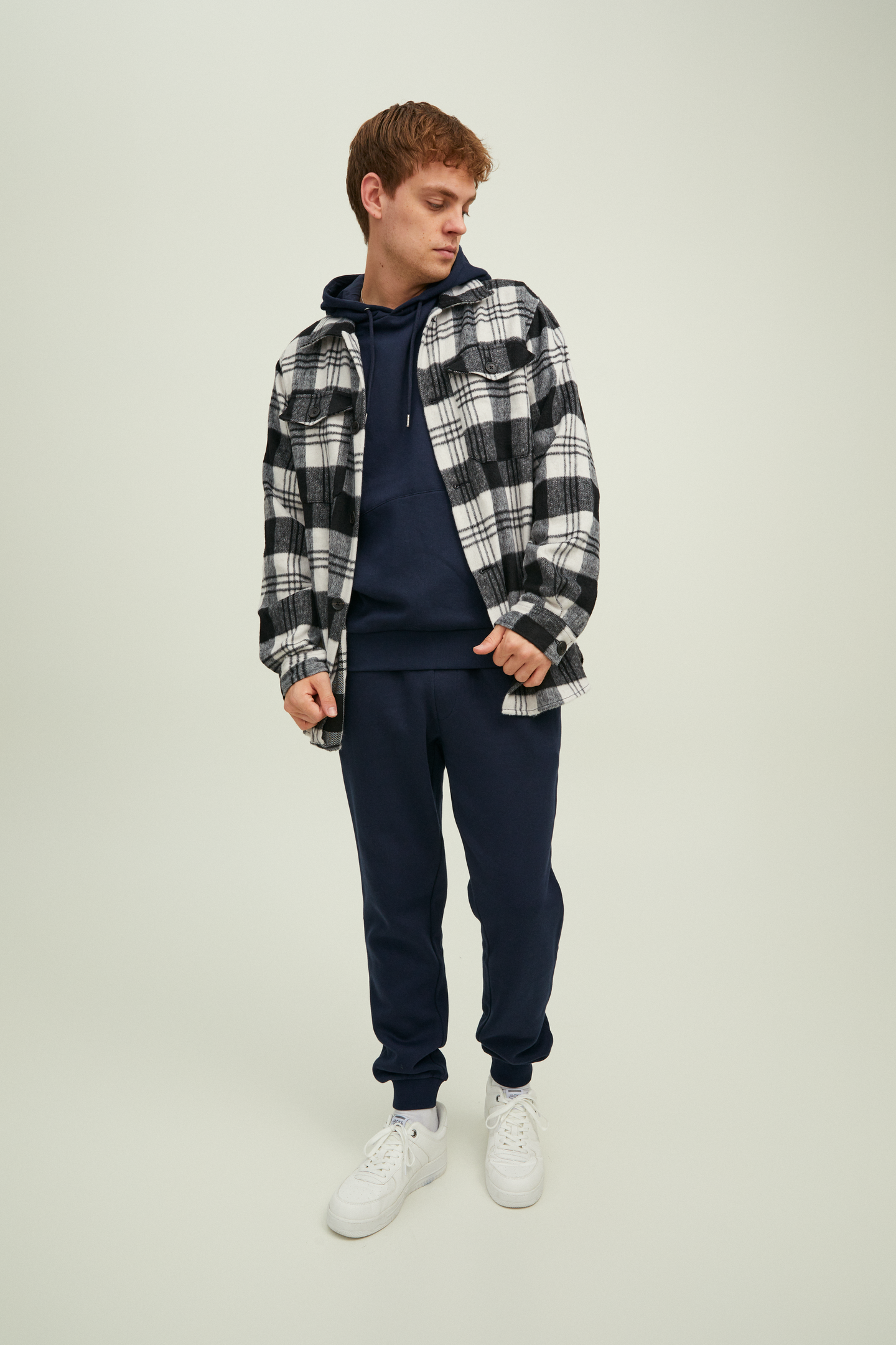 Produkt miesten huppari Basic musta