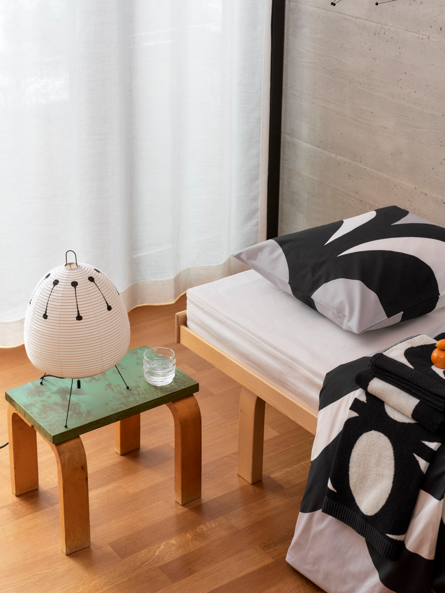 Marimekko Kaivo pussilakanasetti 150x210 cm + 50x60 cm harmaa-musta-valkoinen