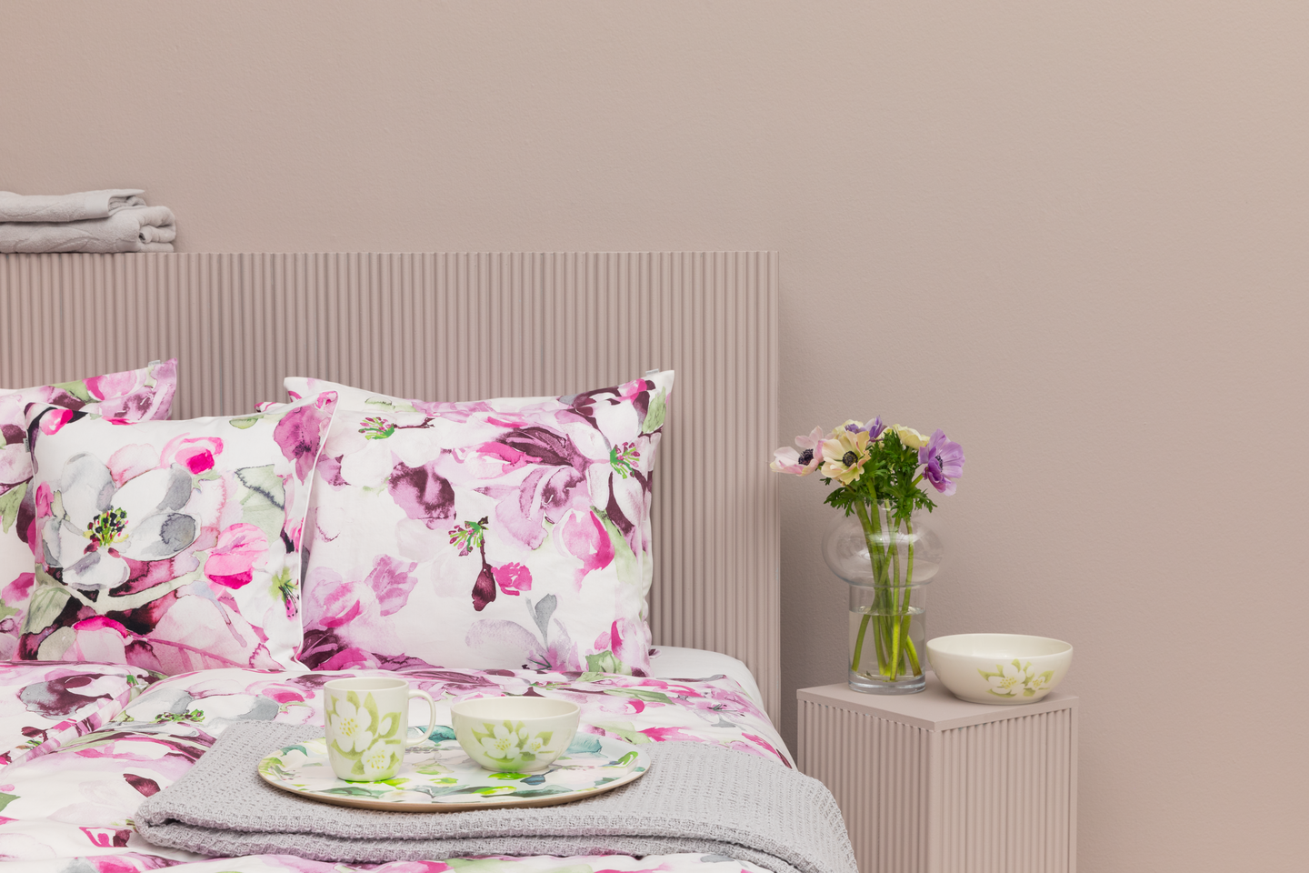 Pentik Omenankukka aluslakana valkoinen